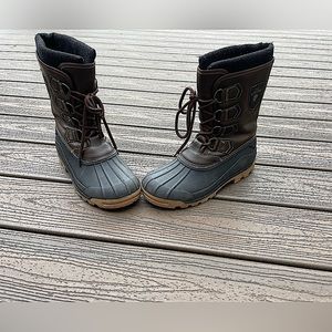 Men’s size 8, Herman survivors winter boots, great condition!
